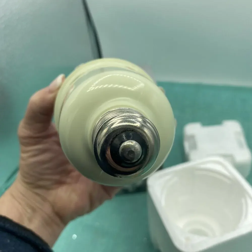 Maxon S-24 AC Slave Flash Light Bulb See Pictures For All Information